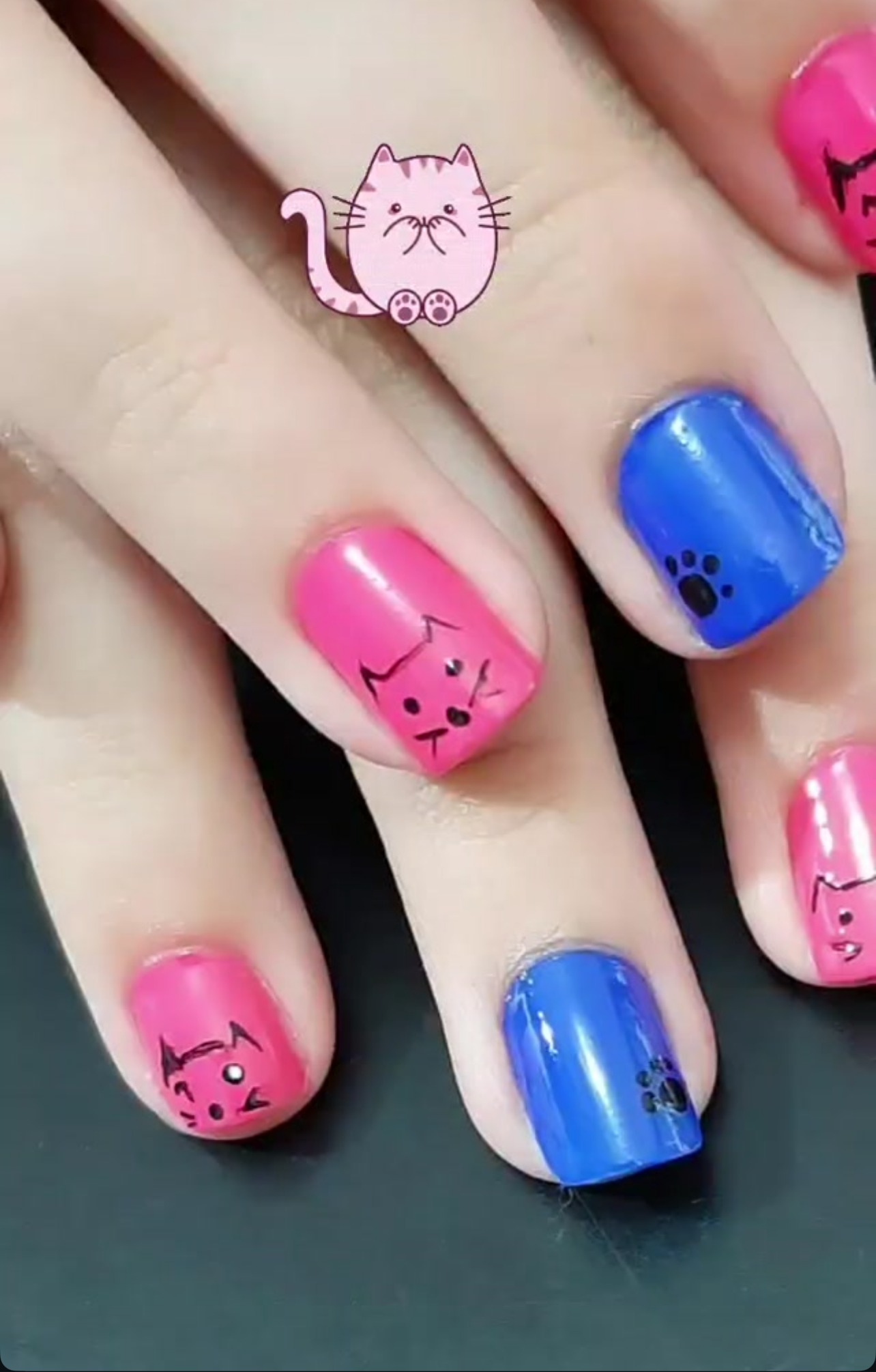 Nail art divertida de gatinhos